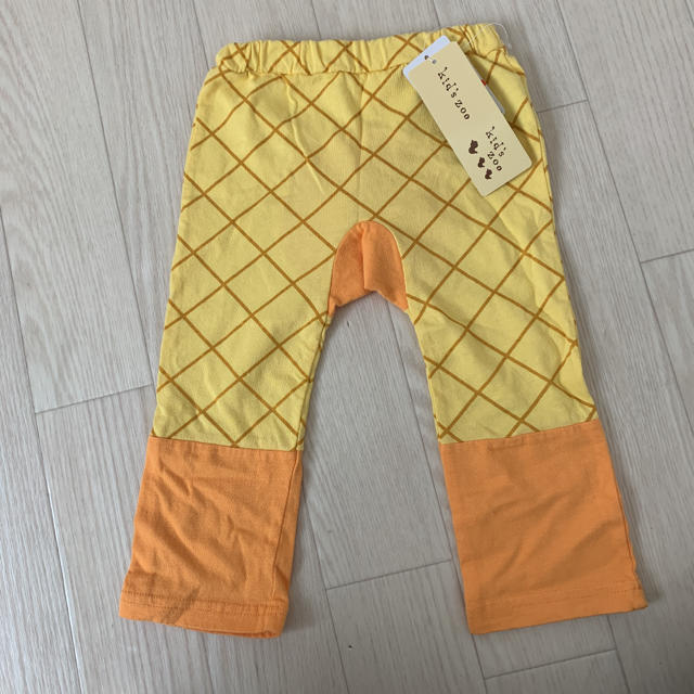 kid’s zoo(キッズズー)の新品！パイナップルパンツ キッズ/ベビー/マタニティのキッズ服女の子用(90cm~)(パンツ/スパッツ)の商品写真