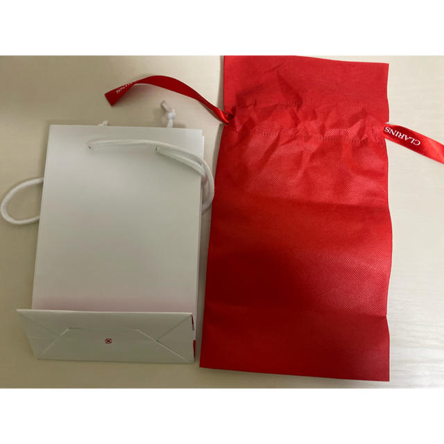 CLARINS(クラランス)のラブリ50様専用　クラランス　紙袋、ギフト袋セット レディースのバッグ(ショップ袋)の商品写真