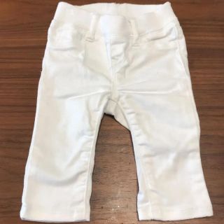 ベビーギャップ(babyGAP)のbabygap  ホワイトパンツ　50cm(パンツ/スパッツ)