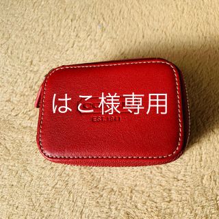 新品コーチの真っ赤なピルケース