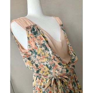 コントワーデコトニエ(Comptoir des cotonniers)のコントワーデコトニエ♡シルクシフォンのフラワープリントワンピース (ひざ丈ワンピース)