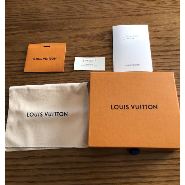 LOUIS VUITTON(ルイヴィトン)のLouis Vuitton ルイヴィトン　財布　マネークリップ メンズのファッション小物(マネークリップ)の商品写真