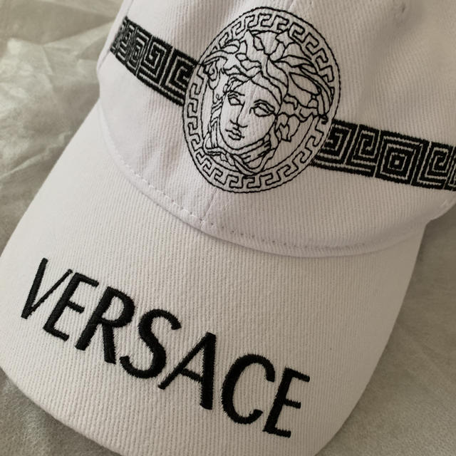 新品未使用　Versace キャップ