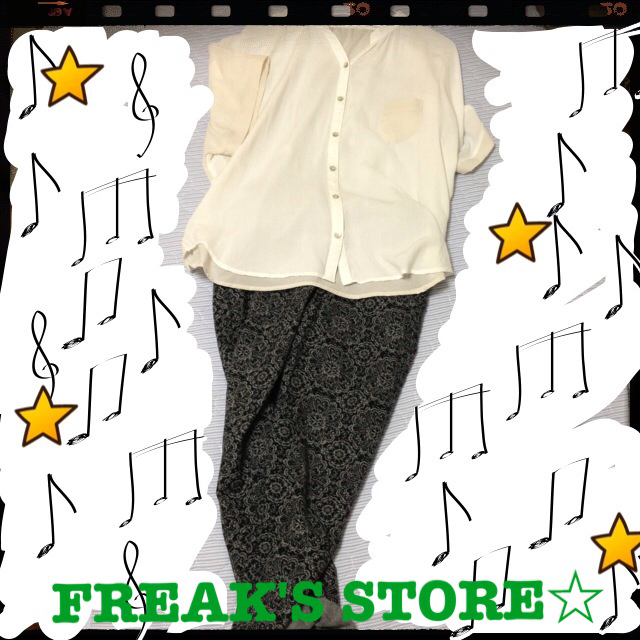 FREAK'S STORE(フリークスストア)のFREAK'S 花柄パンツ＊＊ レディースのパンツ(カジュアルパンツ)の商品写真