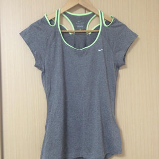 ナイキ(NIKE)の♡yuriさま専用♡トレーニング Tシャツ(Tシャツ(半袖/袖なし))