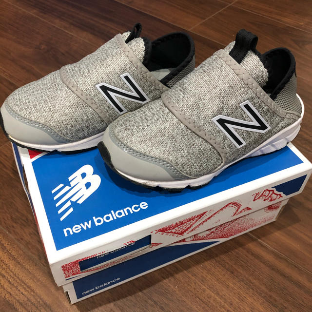 New Balance(ニューバランス)の★★★様専用　美品★ニューバランス　スニーカー　16.5cm キッズ/ベビー/マタニティのキッズ靴/シューズ(15cm~)(スニーカー)の商品写真