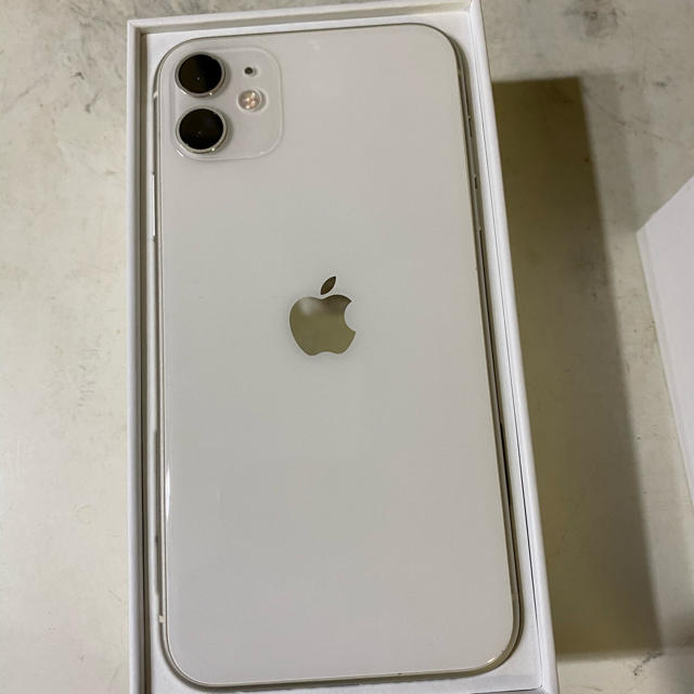 たっちゃん様専用 iPhone11 シルバー 256GB-