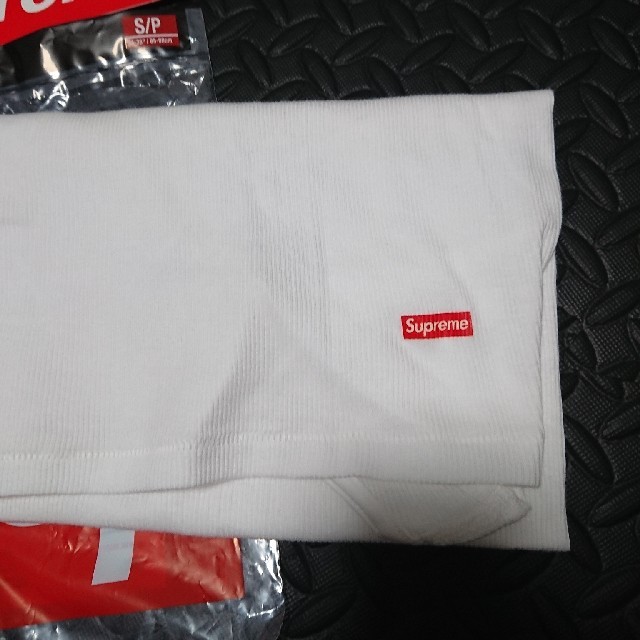 Supreme(シュプリーム)のステッカープレゼント シュプリーム タンクトップ メンズのトップス(タンクトップ)の商品写真