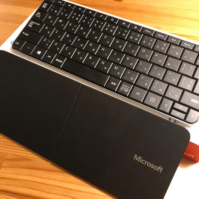 Microsoft(マイクロソフト)のMicrosoft ウェッジモバイルキーボード スマホ/家電/カメラのPC/タブレット(PC周辺機器)の商品写真