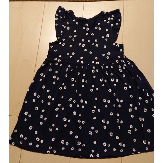 H&M(エイチアンドエム)の女の子花柄ワンピース キッズ/ベビー/マタニティのベビー服(~85cm)(ワンピース)の商品写真