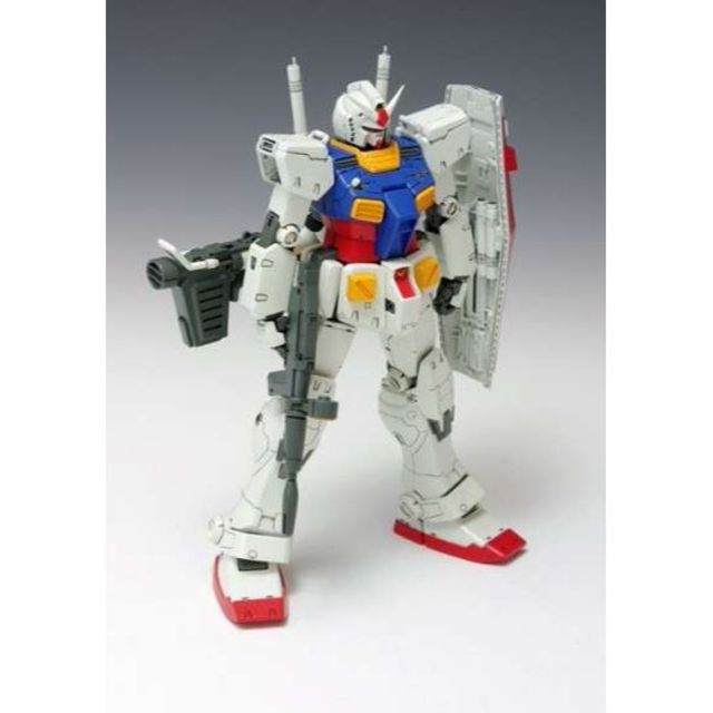 WAVE(ウェーブ)のC3TOKYO2016 会場限定 RX-78-2 ガンダム【ノーマル版】 エンタメ/ホビーのおもちゃ/ぬいぐるみ(模型/プラモデル)の商品写真