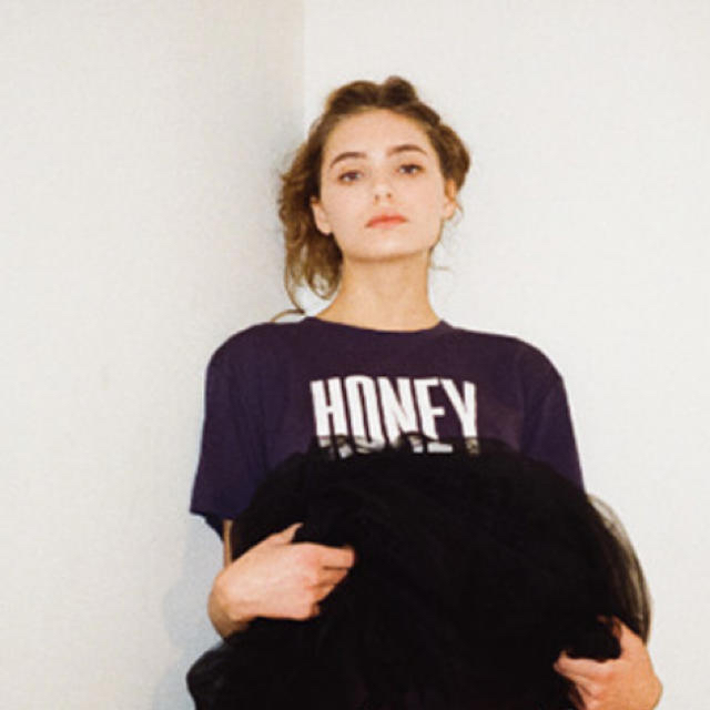 Honey mi Honey(ハニーミーハニー)のHONEY MI HONEY honeyロゴTシャツ レディースのトップス(Tシャツ(半袖/袖なし))の商品写真