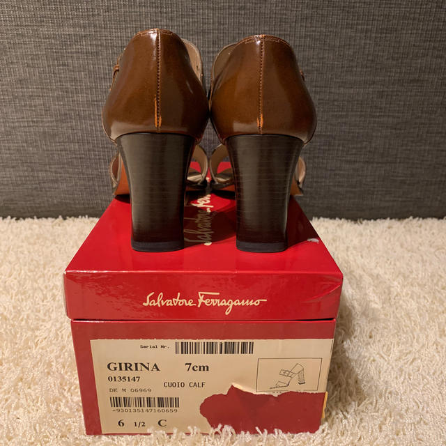 Ferragamo(フェラガモ)のフェラガモ　サンダル　6 1/2 ヒール7cm  レディースの靴/シューズ(サンダル)の商品写真