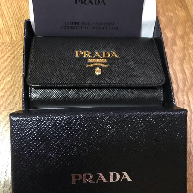 PRADA(プラダ)のあき様専用★新品・未使用★PRADA キーケース レディースのファッション小物(キーケース)の商品写真