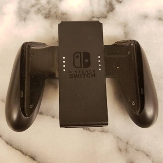 ニンテンドースイッチ(Nintendo Switch)のニンテンドースイッチ ジョイコン用 グリップ(その他)