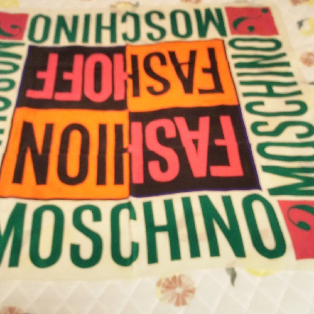 MOSCHINO(モスキーノ)のMOSCHINO  スカーフ レディースのファッション小物(バンダナ/スカーフ)の商品写真