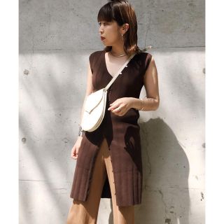 アメリヴィンテージ(Ameri VINTAGE)のameri vintage OVER BUTTON RIB TOP (ベスト/ジレ)