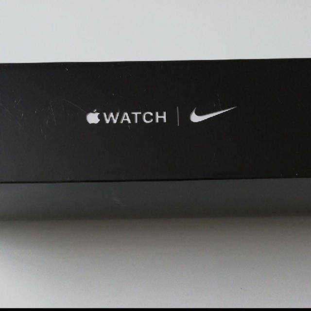 Apple Watch(アップルウォッチ)のApple Watch NikeSeries 5(GPSモデル)40mm メンズの時計(腕時計(デジタル))の商品写真