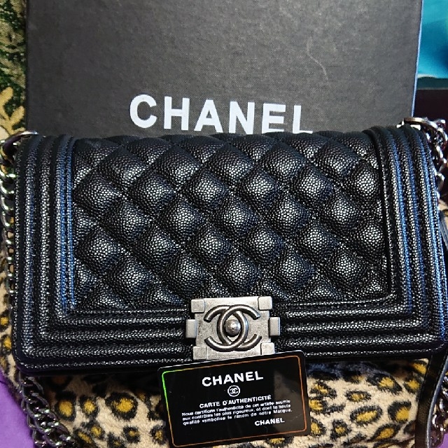 CHANEL - CHANELノベルティボーイチェーンバックの通販 by いーたん's shop｜シャネルならラクマ