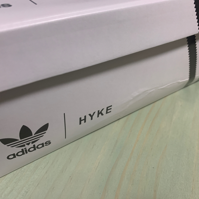 HYKE(ハイク)のadidas by HYKE AOH-001 PYTHON レディースの靴/シューズ(スニーカー)の商品写真