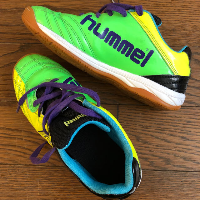 hummel(ヒュンメル)のシューズ　21cm  ヒュンメル　hummel フットサル　サッカー スポーツ/アウトドアのサッカー/フットサル(シューズ)の商品写真