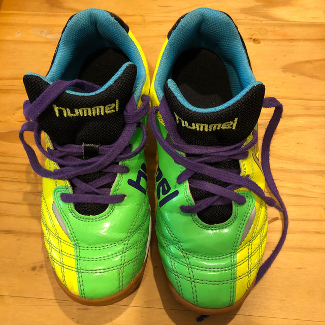 hummel(ヒュンメル)のシューズ　21cm  ヒュンメル　hummel フットサル　サッカー スポーツ/アウトドアのサッカー/フットサル(シューズ)の商品写真