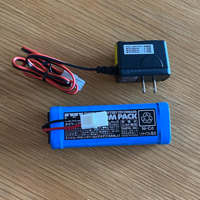 新品未使用】タミヤ ニカドバッテリー 充電器 XBシリーズ付属品 新品未使用】タミヤ ニカドバッテリー 充電器 XBシリーズ付属品