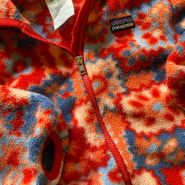 patagonia(パタゴニア)のpatagonia キッズ/ベビー/マタニティのキッズ服女の子用(90cm~)(ジャケット/上着)の商品写真