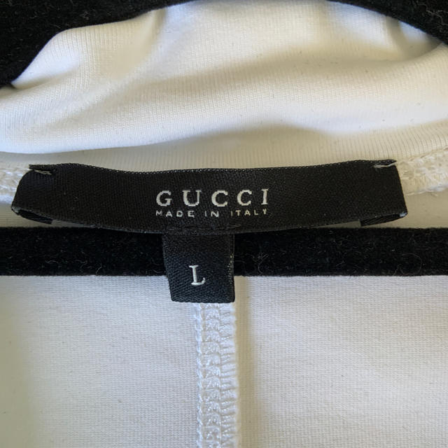 Gucci(グッチ)のGUCCI 白アウター レディースのトップス(パーカー)の商品写真