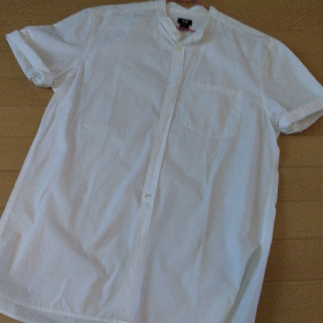 H&M(エイチアンドエム)の専用 白シャツ 半袖 メンズのトップス(シャツ)の商品写真