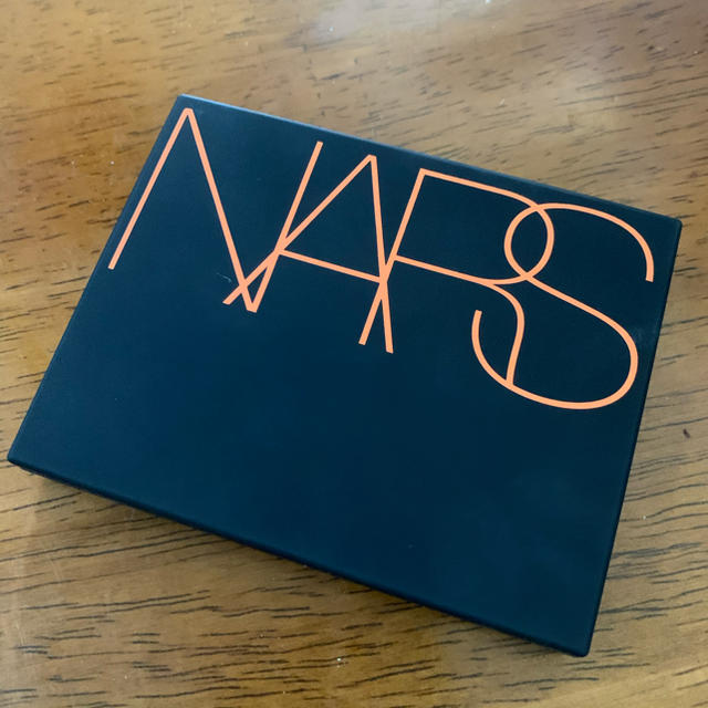 NARS(ナーズ)のNARS マットブロンズパウダー5240新品同様 コスメ/美容のベースメイク/化粧品(フェイスカラー)の商品写真