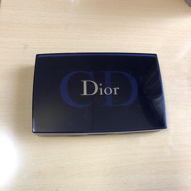 Christian Dior(クリスチャンディオール)のDior トラベルスタジオ　メイクアップ　パレット コスメ/美容のキット/セット(コフレ/メイクアップセット)の商品写真