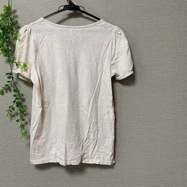 HONEYS(ハニーズ)のトップス 薄いベージュ 半袖 パフスリーブ レディースのトップス(Tシャツ(半袖/袖なし))の商品写真