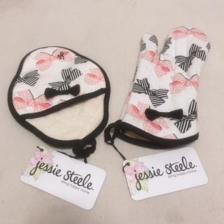 ジェシースティール(Jessie Steele)の新品未使用、ジェシースティール、鍋つかみセット、ミトン(収納/キッチン雑貨)