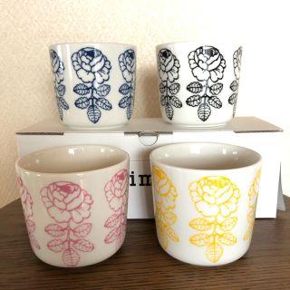 マリメッコ(marimekko)の新品☆ マリメッコ   ヴィヒキルース  ラテマグ　4個セット(グラス/カップ)