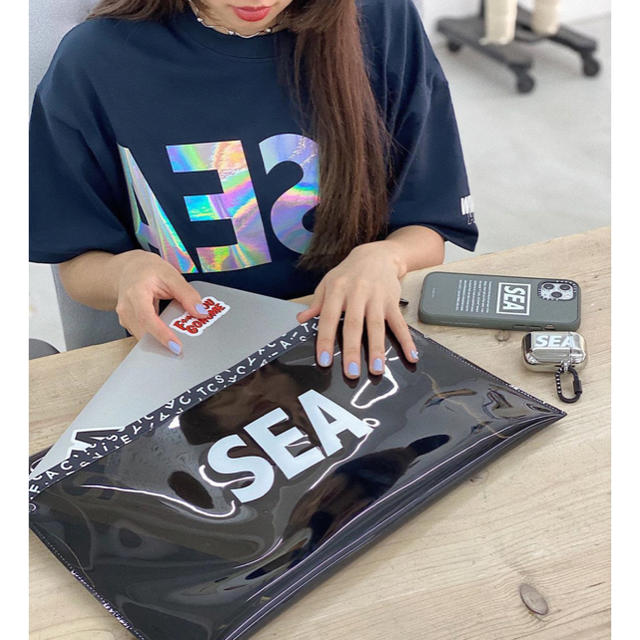 WIND AND SEA CASETiFY Tシャツ 黒 シルバー