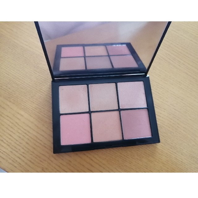 NARS(ナーズ)のNARS　チーク　パレット コスメ/美容のベースメイク/化粧品(チーク)の商品写真