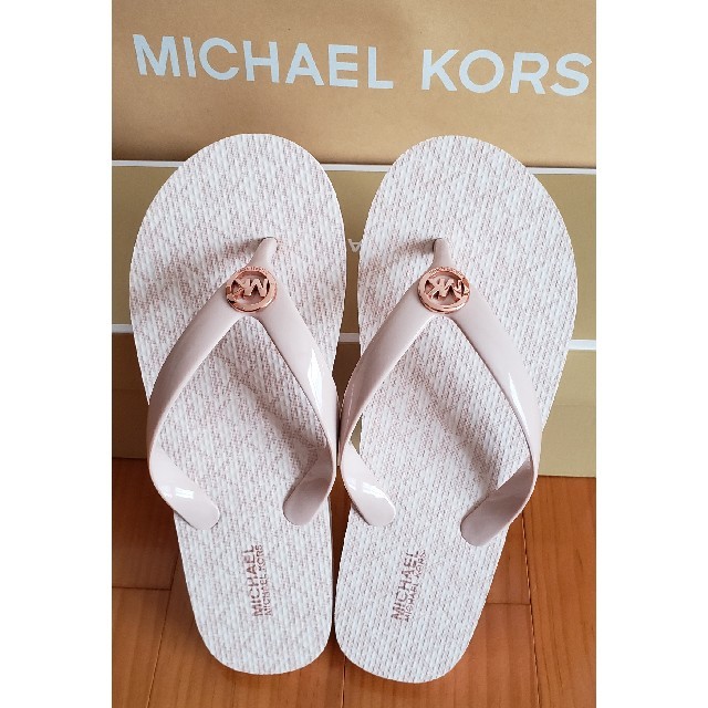 Michael Kors(マイケルコース)の新品☆マイケル コース☆レディース フリップフロップビーチサンダル レディースの靴/シューズ(ビーチサンダル)の商品写真