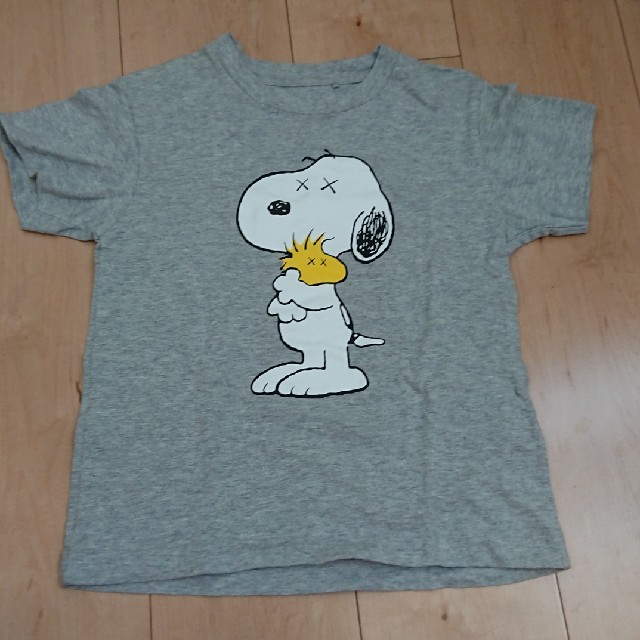 UNIQLO(ユニクロ)の120㎝ UNIQLO Tシャツ スヌーピー キッズ/ベビー/マタニティのキッズ服男の子用(90cm~)(Tシャツ/カットソー)の商品写真