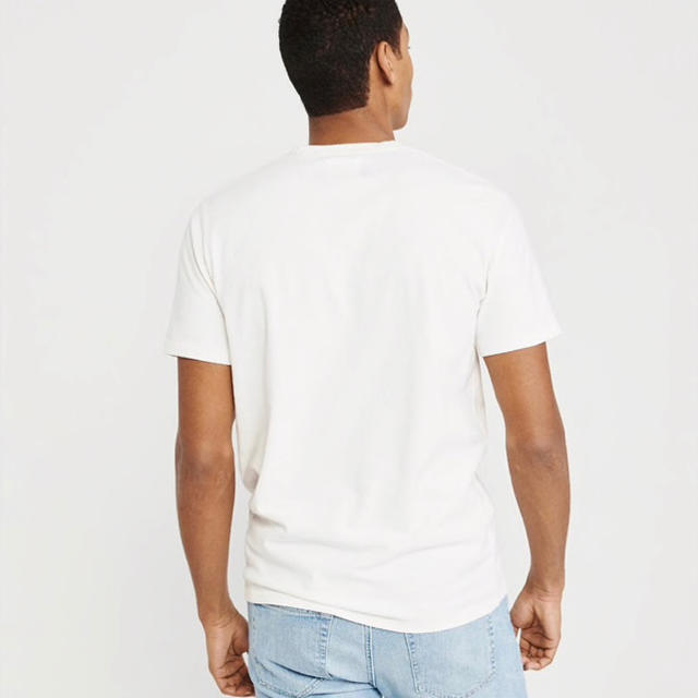 Abercrombie&Fitch(アバクロンビーアンドフィッチ)の新品⭐️アバクロ　ロゴ　Tシャツ　 メンズのトップス(Tシャツ/カットソー(半袖/袖なし))の商品写真