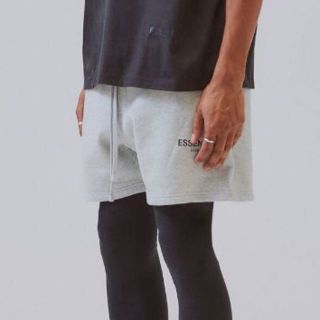 フィアオブゴッド(FEAR OF GOD)の★FOG ESSENTIALS★ スウェットショーツ ヘザーグレー［XS］(ショートパンツ)