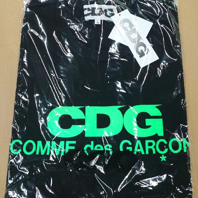 COMME des GARCONS(コムデギャルソン)のCDG Tシャツ L 新品未開封 ギャルソン メンズのトップス(Tシャツ/カットソー(半袖/袖なし))の商品写真