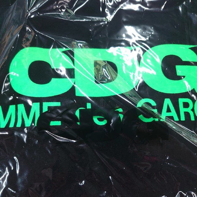 COMME des GARCONS(コムデギャルソン)のCDG Tシャツ L 新品未開封 ギャルソン メンズのトップス(Tシャツ/カットソー(半袖/袖なし))の商品写真