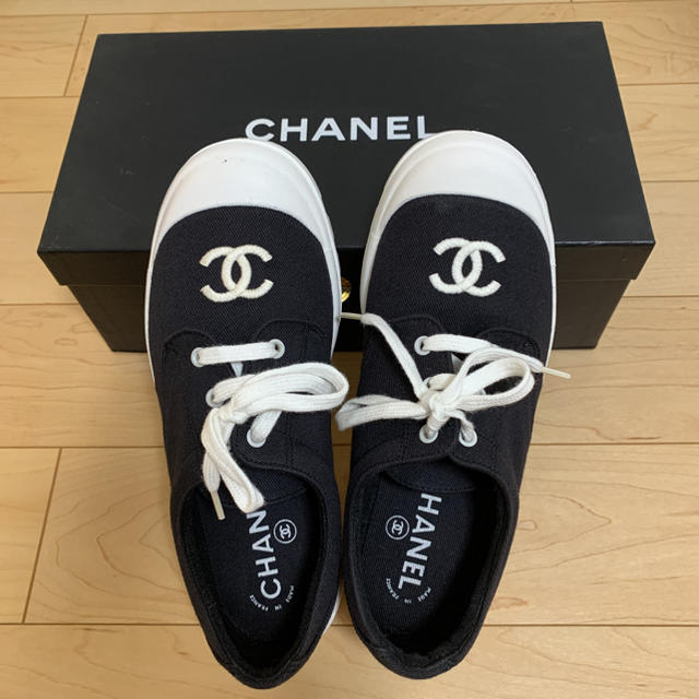 CHANEL♡スニーカー　黒　37