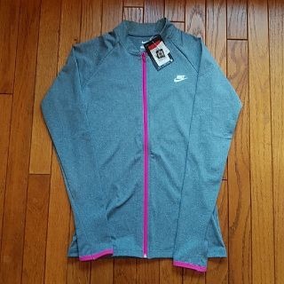 ナイキ(NIKE)のNIKE　ラッシュガード　160サイズ(水着)