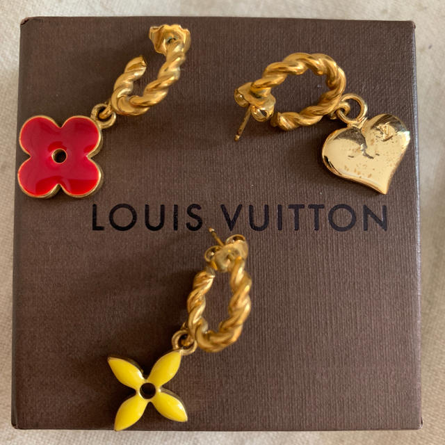 LOUIS VUITTON ピアス