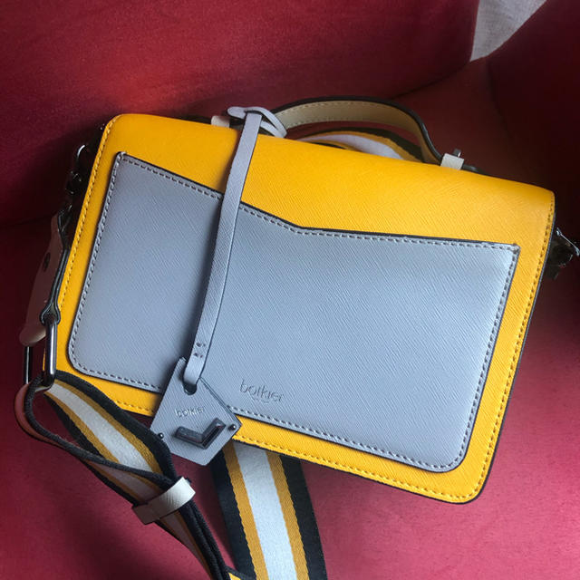 botkier(ボトキエ)のBotkier ボトキエ　メッセンジャーレザーバッグ レディースのバッグ(ショルダーバッグ)の商品写真