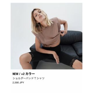 ザラ(ZARA)の今週の新商品　ZARA Tシャツ　新品未使用品(Tシャツ(半袖/袖なし))