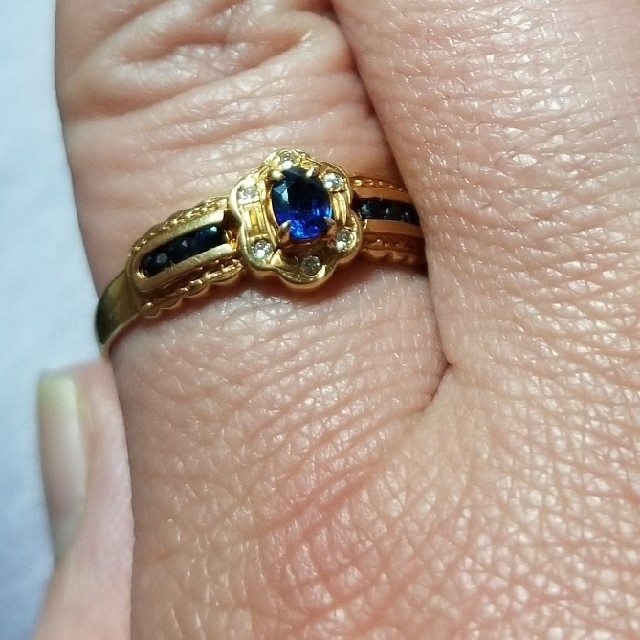 天然 宝石 希少 大粒 ベキリーブルー ガーネット ルース 1.034ct