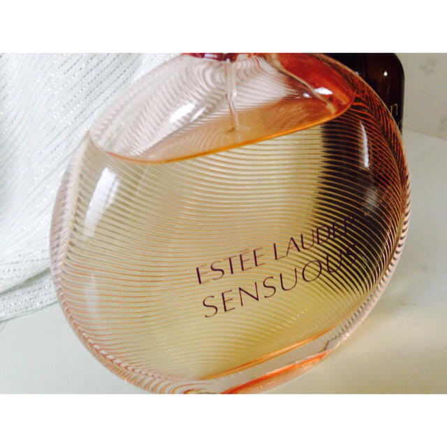 Estee Lauder(エスティローダー)のESTĒE LAUDER 香水 100㍉ コスメ/美容の香水(香水(女性用))の商品写真